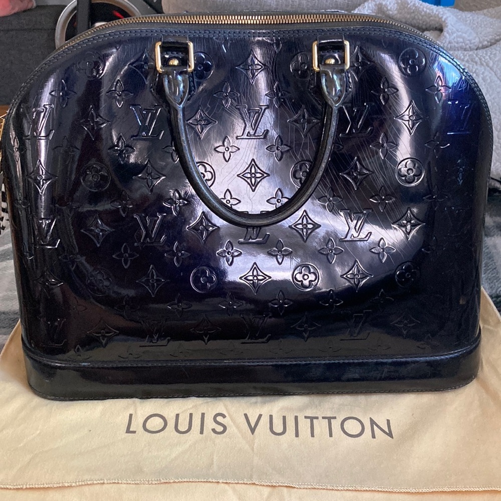 Authentic Louis Vuitton Large Alma GM Satchel Bag